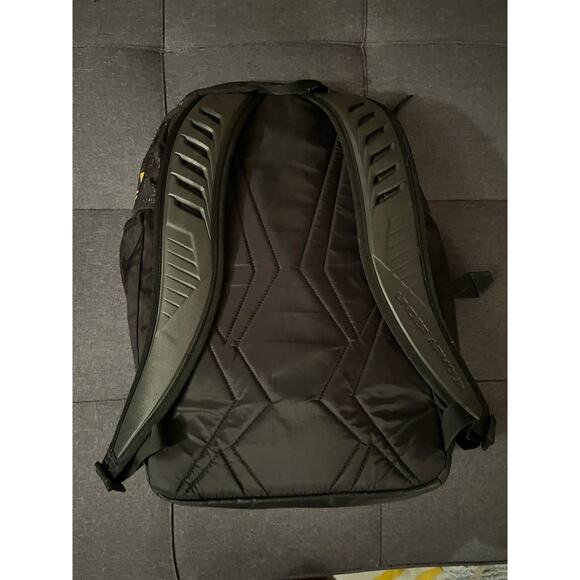 Under Armour Unisex-Adult Stephen Curry 30 Undeniable Backpack, Black and Yellow - Picture 9 of 9